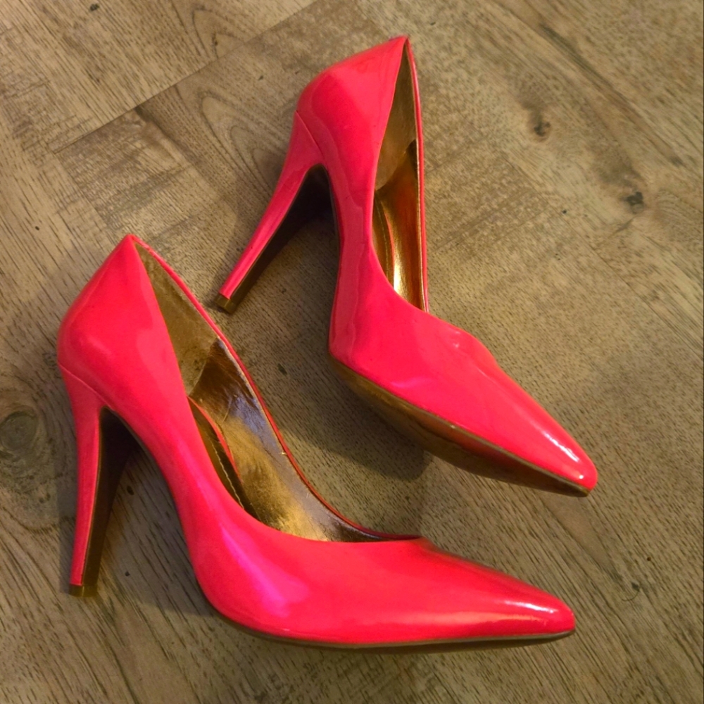 BCBGeneration Size 8.5 Hot Pink Stilettos